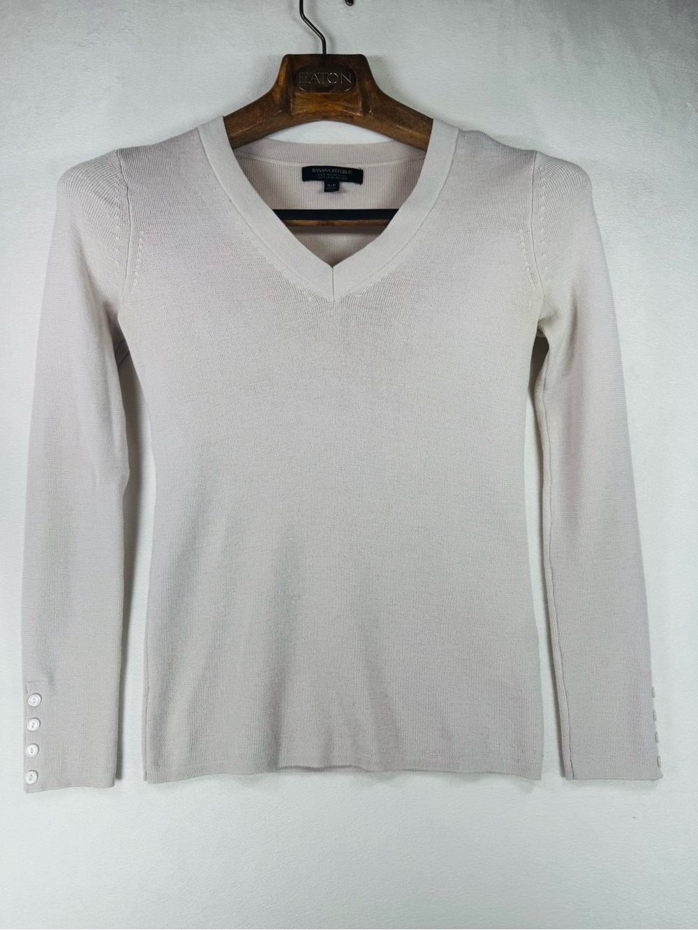 Banana Republic Merino Wool V-Neck Long Sleeve Sweater Small